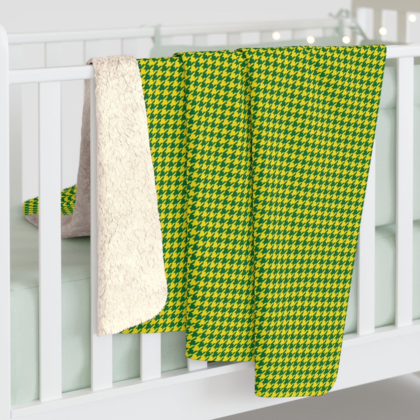 Sherpa Blanket | Eugene, Oregon | Houndstooth