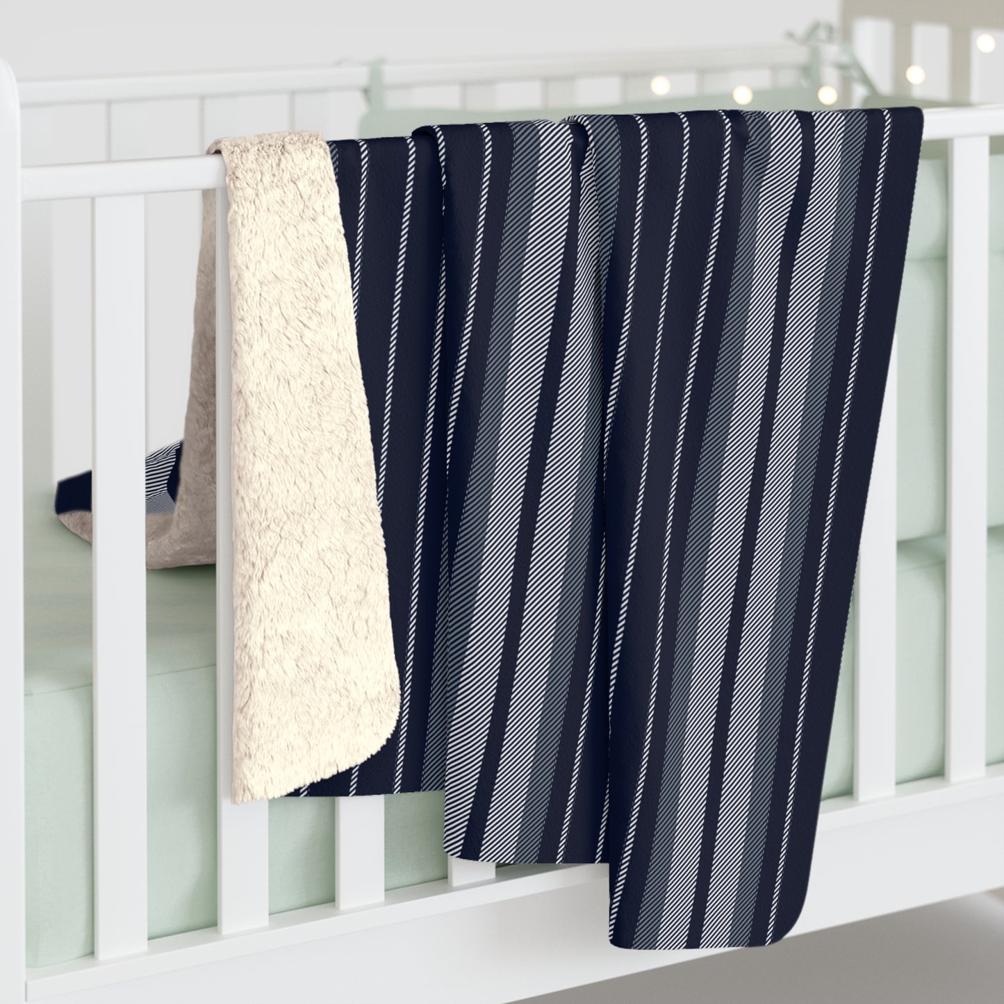 Sherpa Blanket | Storrs, Connecticut | Stripe