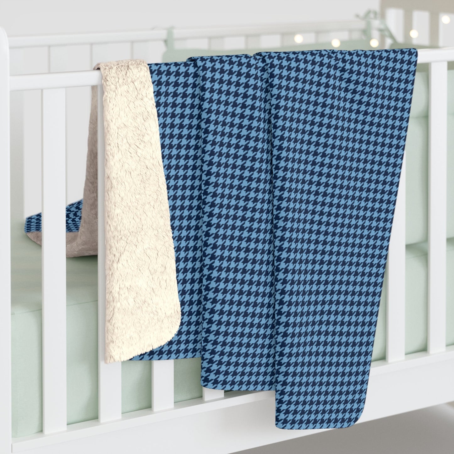 Sherpa Blanket | Light Blue & White | Houndstooth