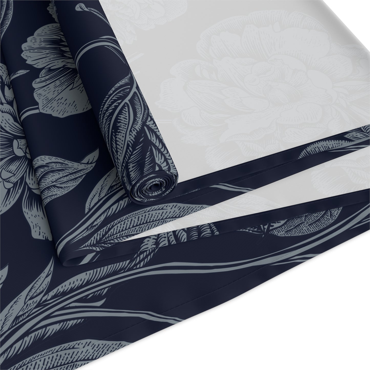 Table Runner | Storrs, Connecticut | Peony