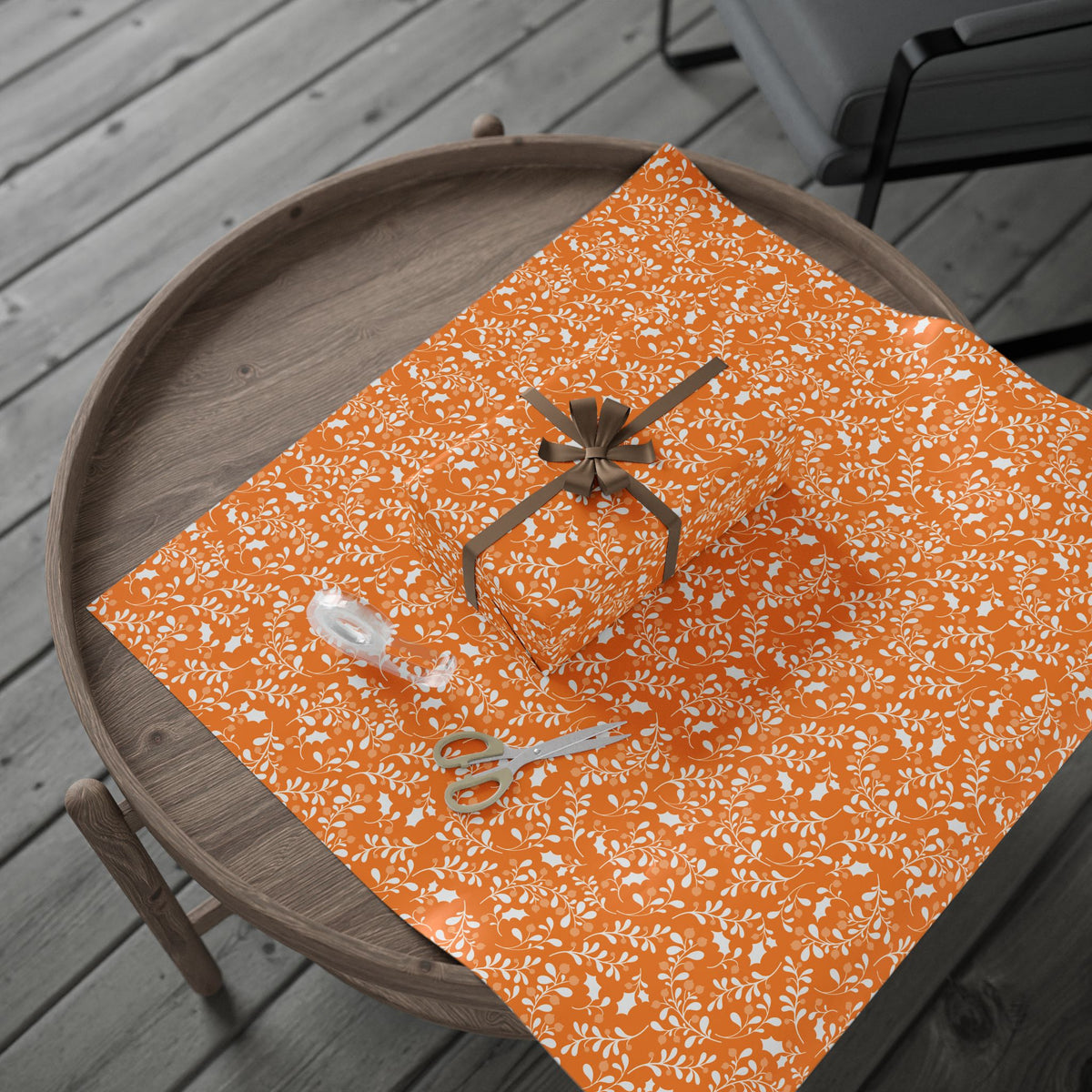 Gift Wrap | Knoxville, Tennessee | Holly