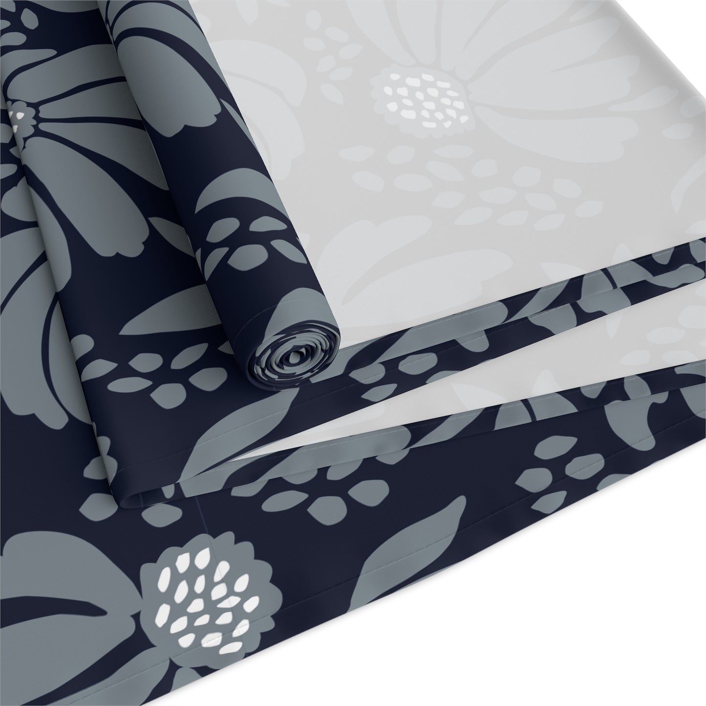 Table Runner | Storrs, Connecticut | Bellis