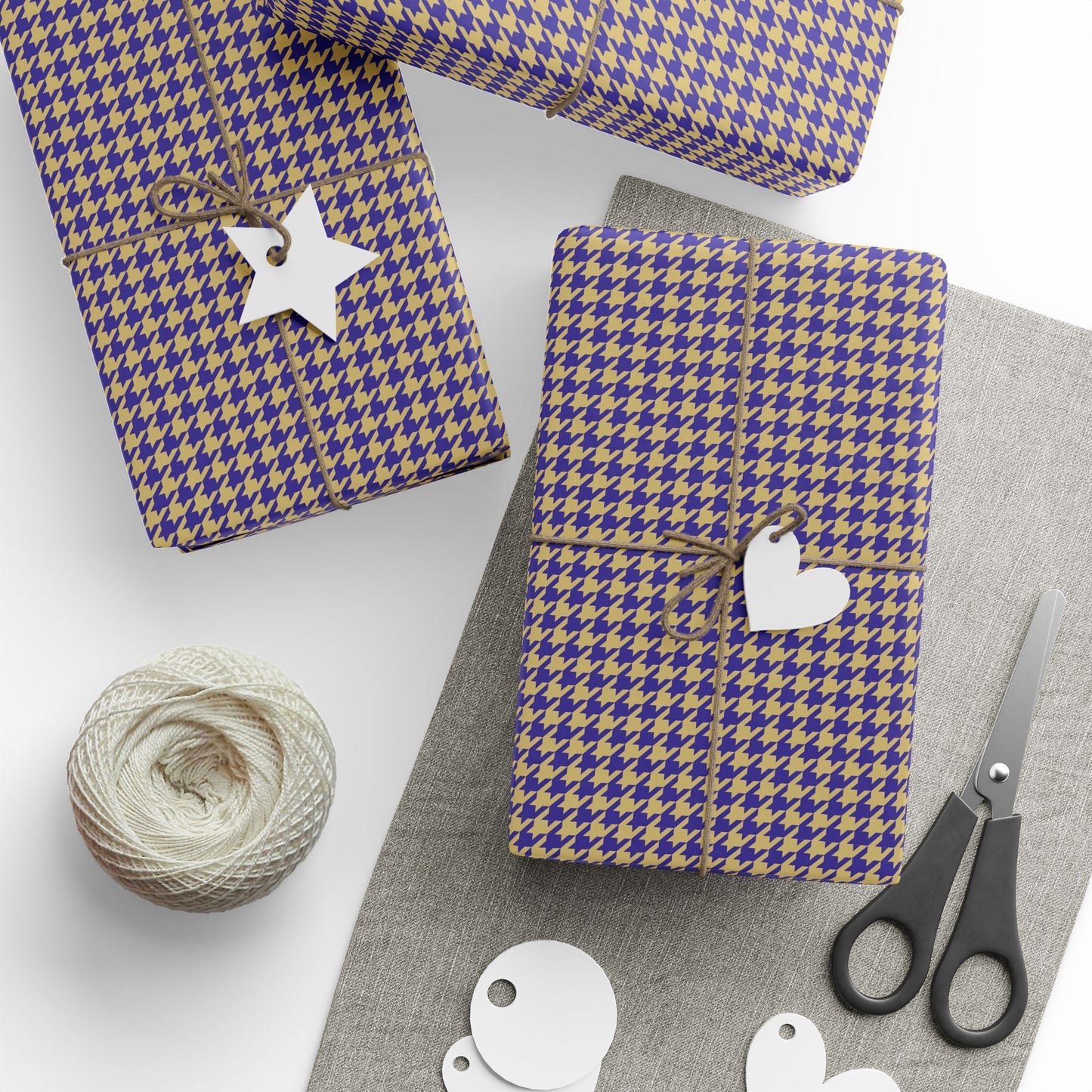 Gift Wrap | Harrisonburg, Virginia | Houndstooth
