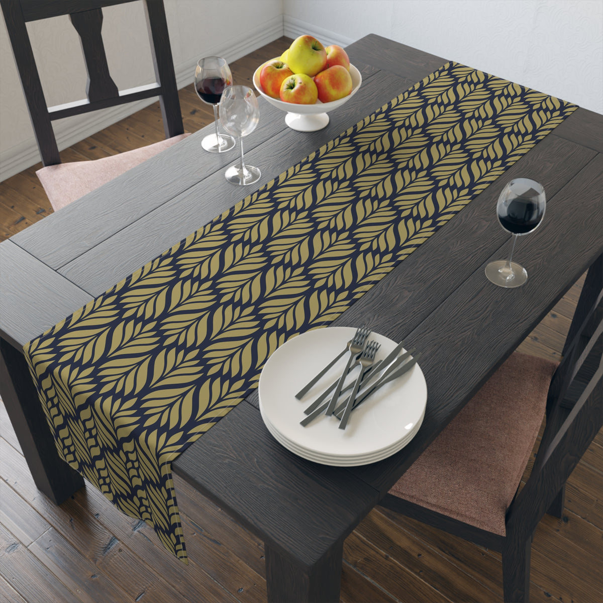 Table Runner | Notre Dame, Indiana | Palm