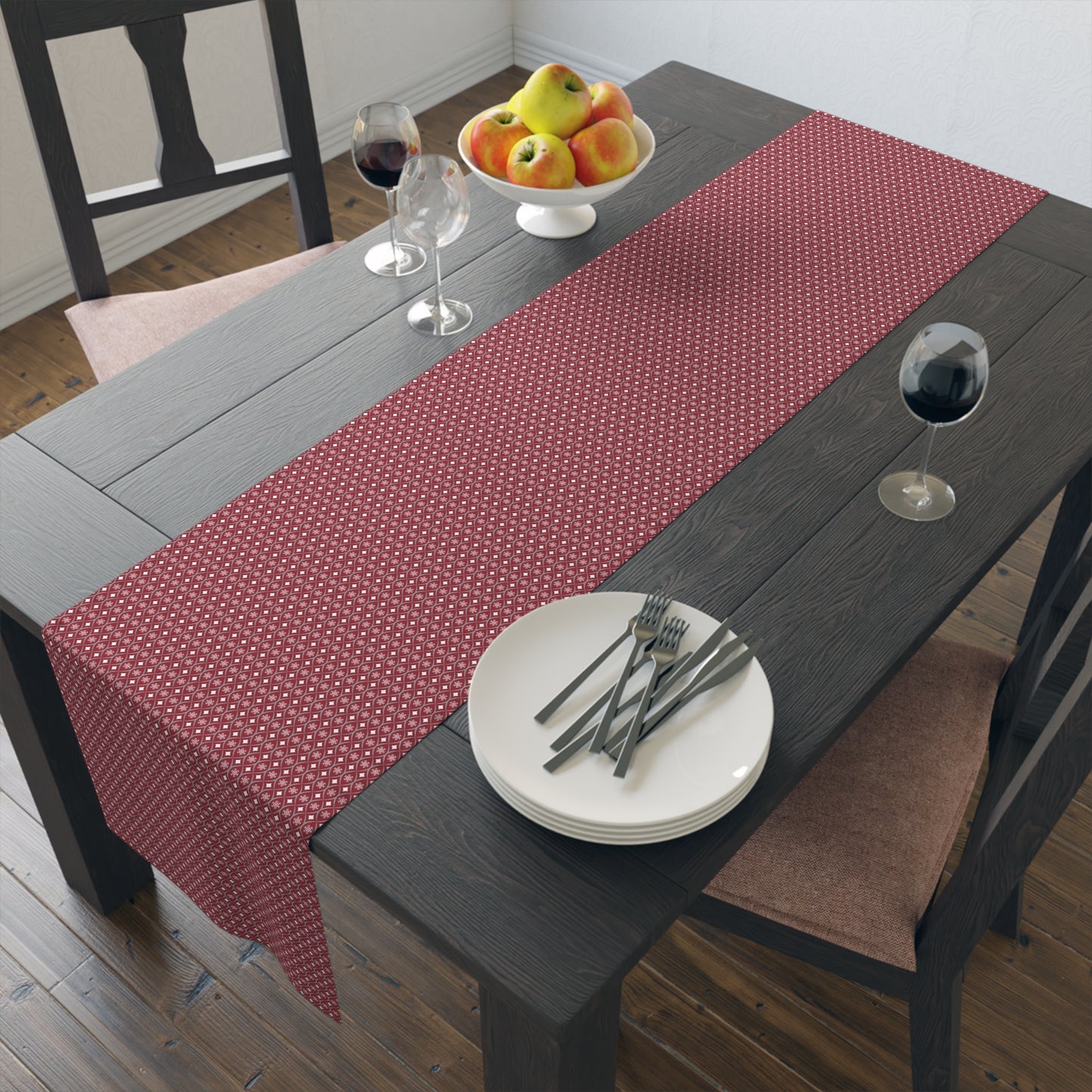 Table Runner | Tuscaloosa, Alabama | Snow