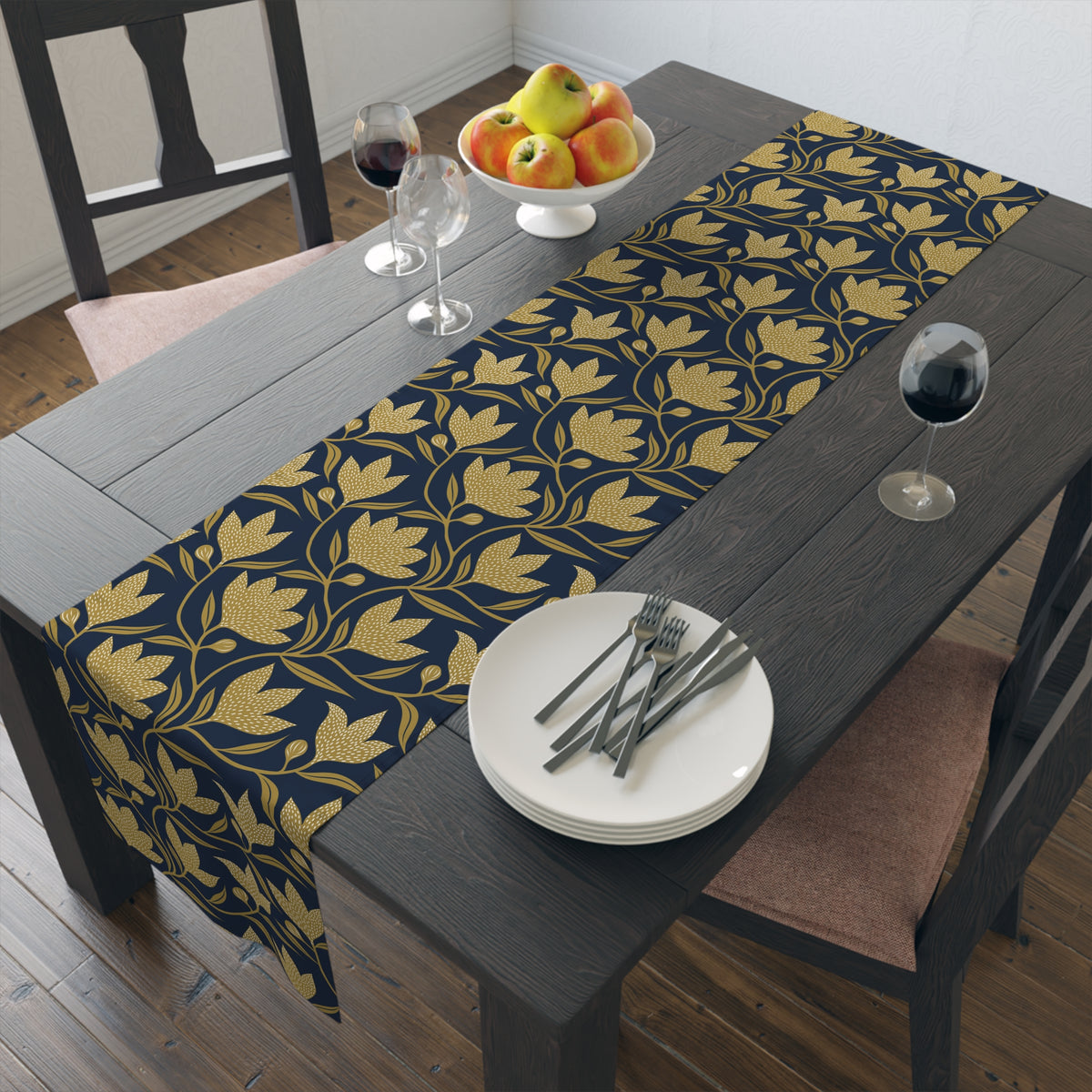 Table Runner | Notre Dame, Indiana | Magnolia