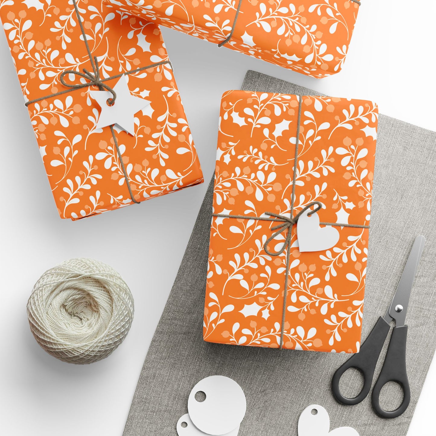 Gift Wrap | Knoxville, Tennessee | Holly