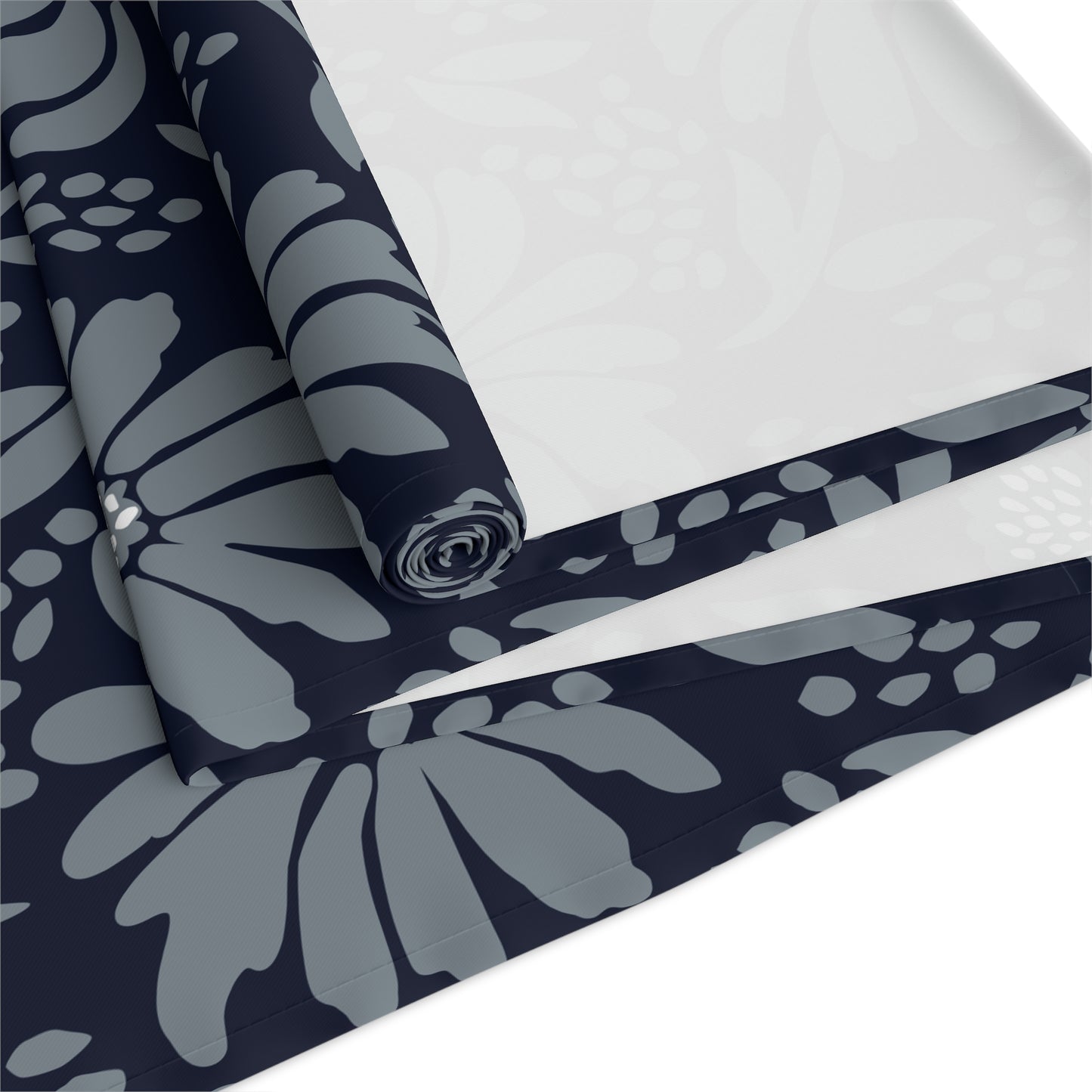 Table Runner | Storrs, Connecticut | Bellis