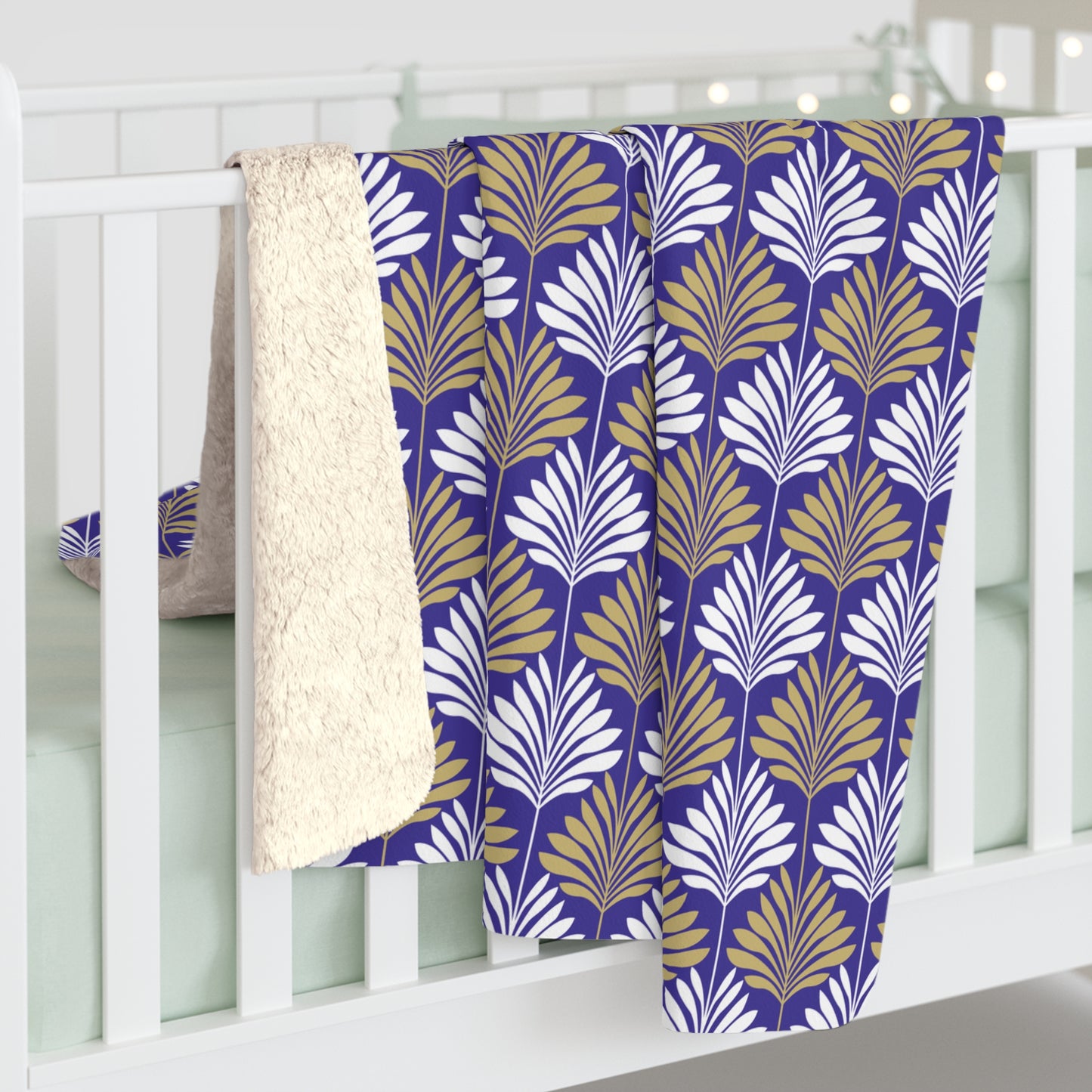 Sherpa Blanket | Harrisonburg, Virginia | Deco