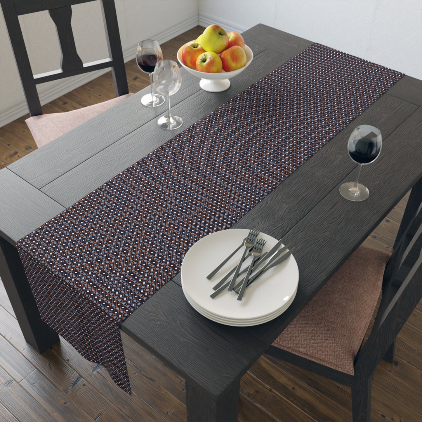 Table Runner | Auburn, Alabama | Snow