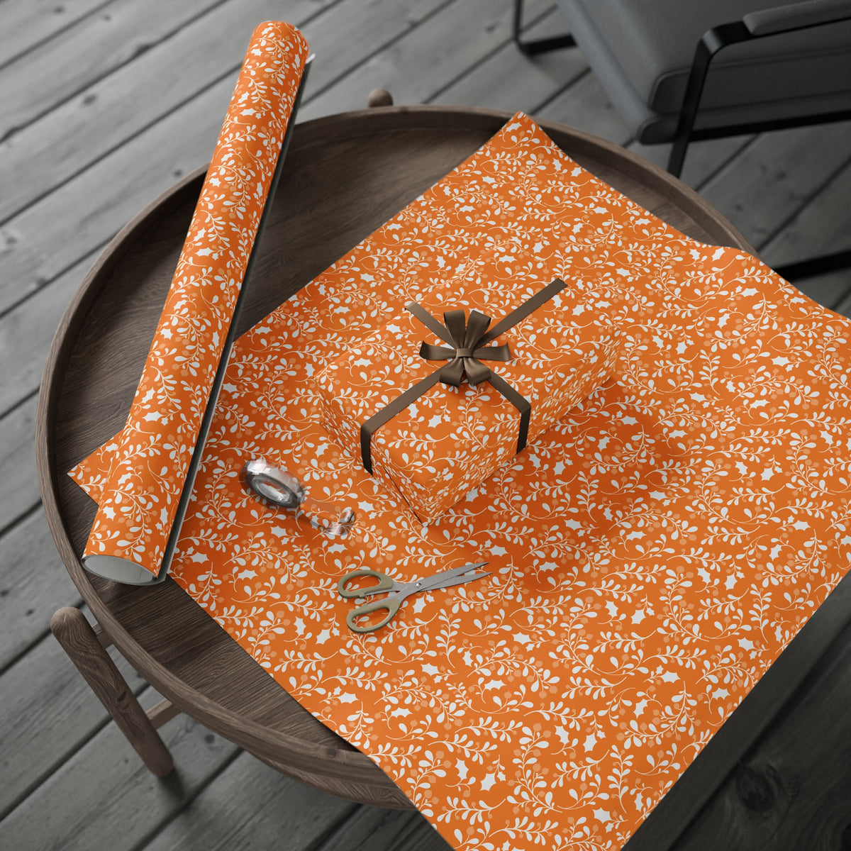 Gift Wrap | Knoxville, Tennessee | Holly