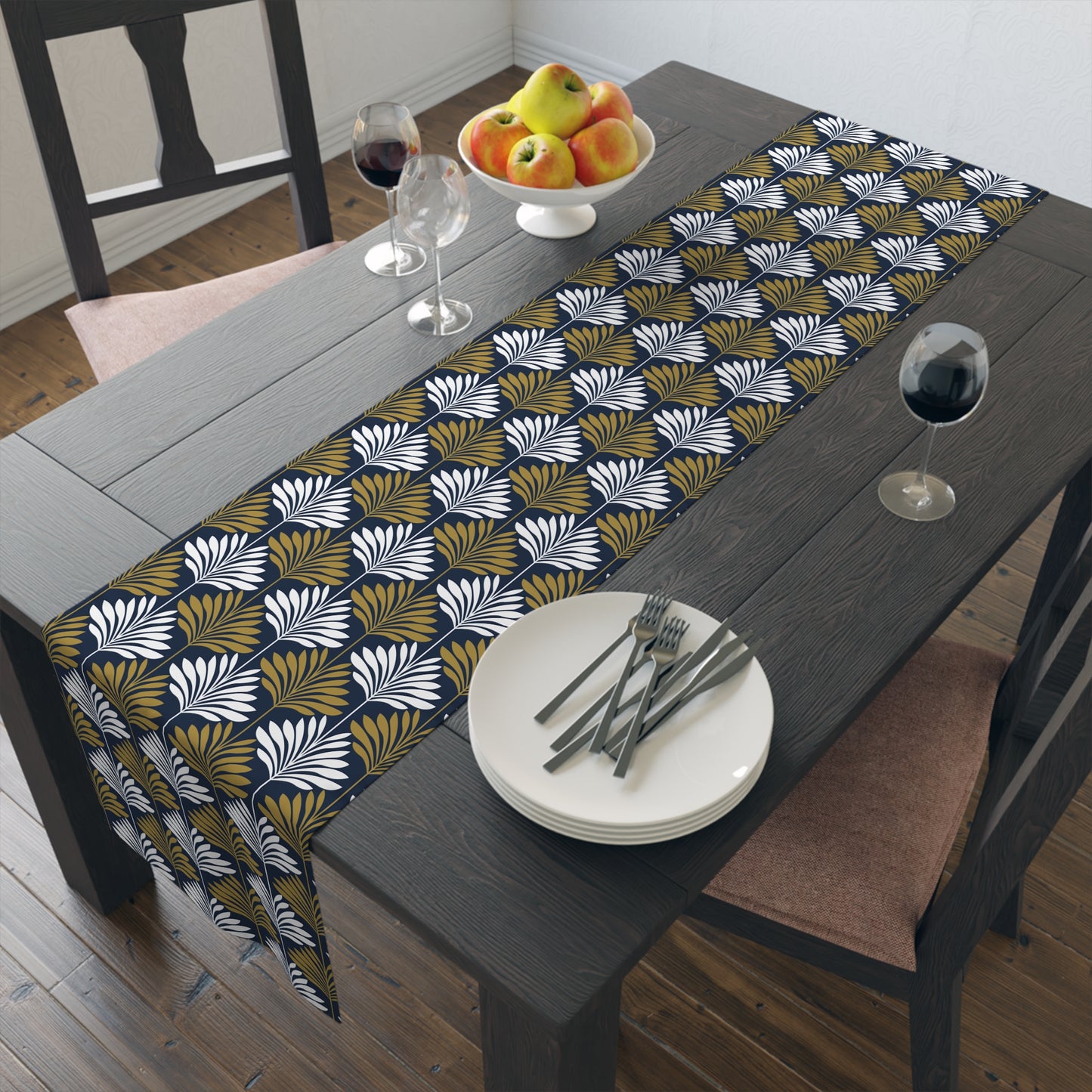 Table Runner | Notre Dame, Indiana | Deco