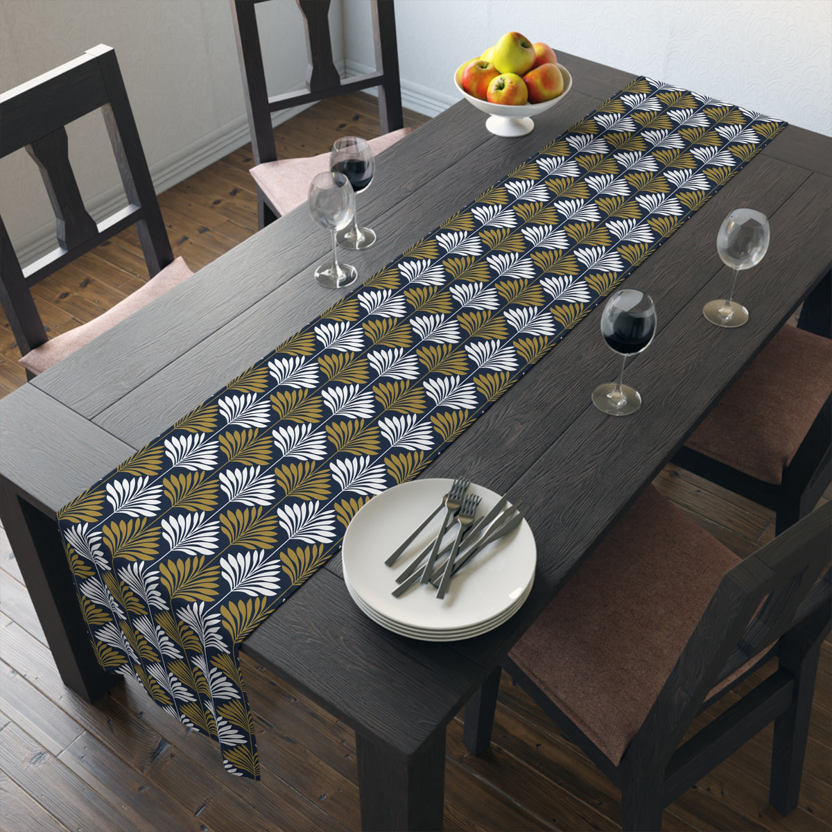 Table Runner | Notre Dame, Indiana | Deco