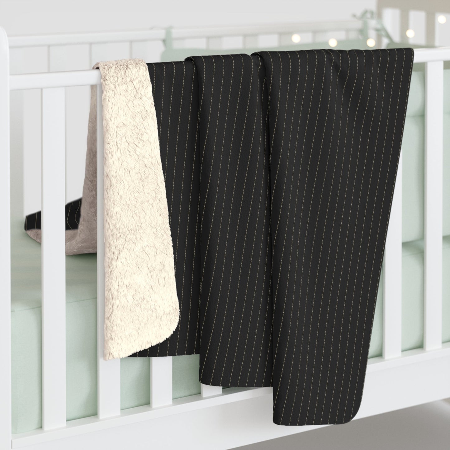 Sherpa Blanket | Black & Gold | Pinstripe